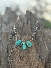 Load image into Gallery viewer, Authentic Teardrop Turquoise Stones Necklace
